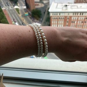 🦄 trio of faux pearls